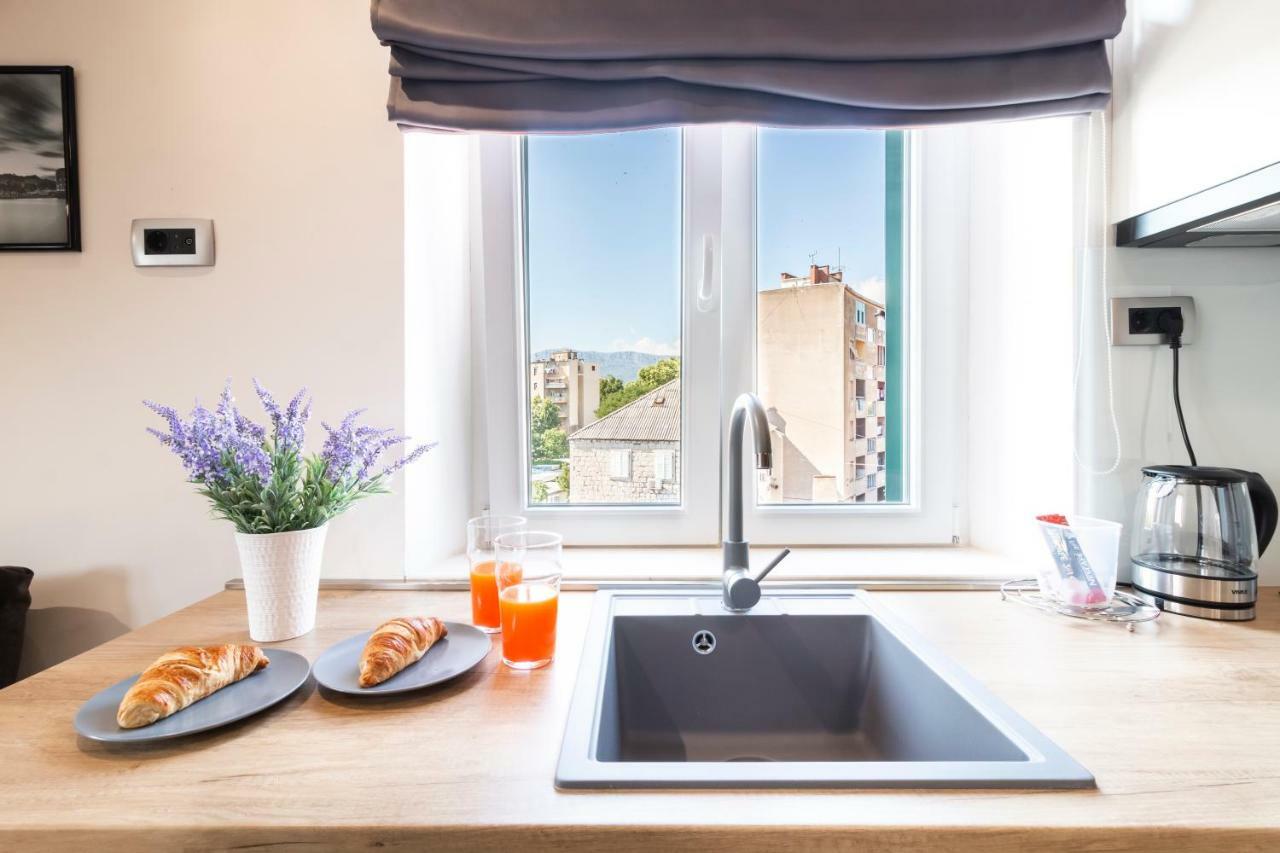 Luxury Apartment Sea View Split Exterior photo
